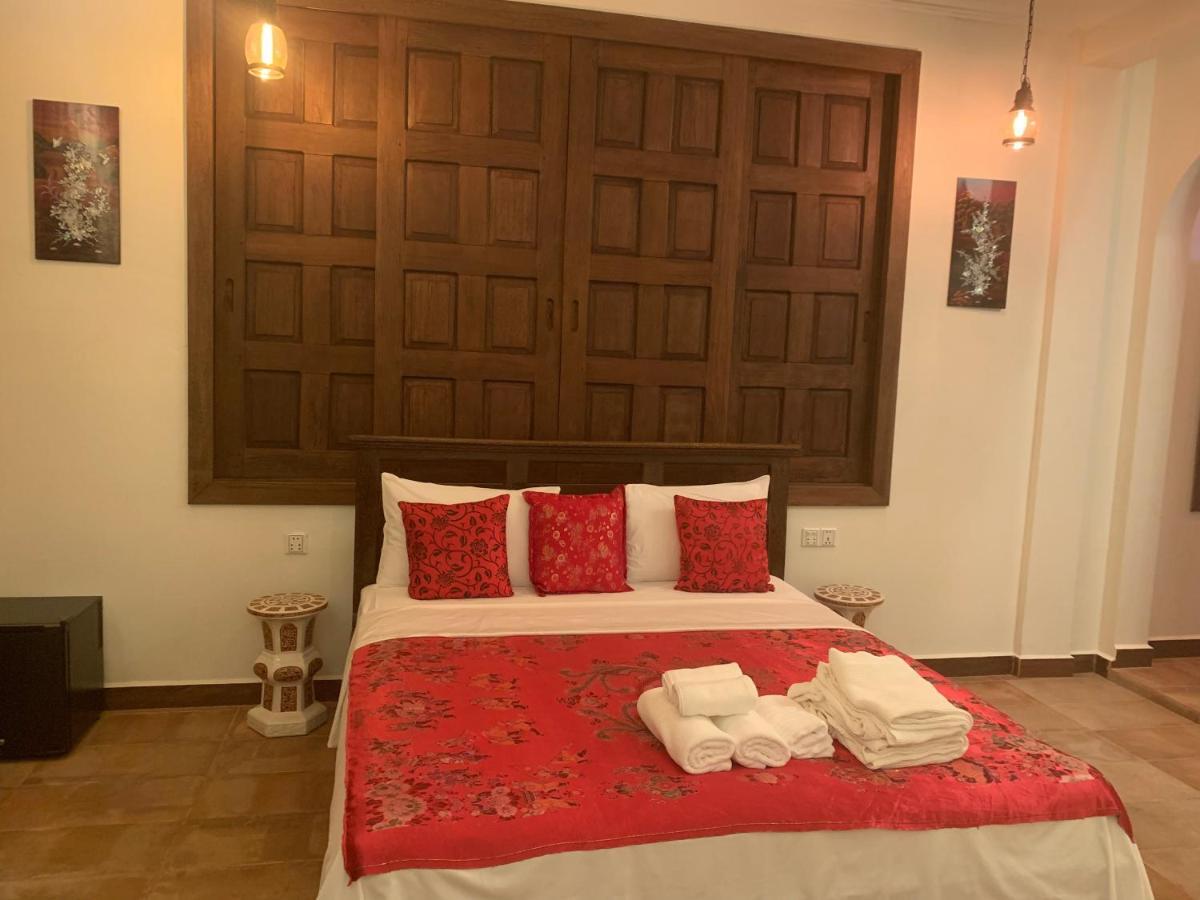 Hotel The J Break Boutique Kâmpôt Zewnętrze zdjęcie
