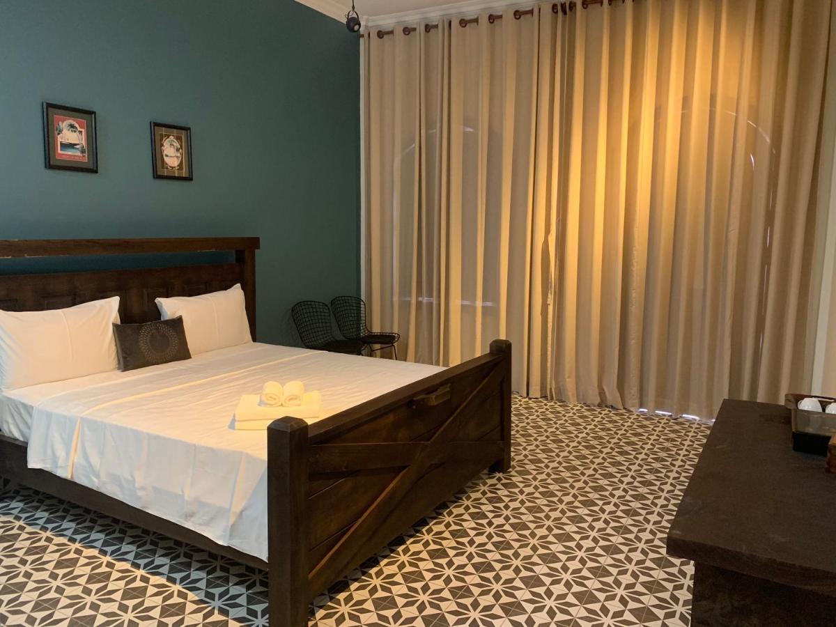Hotel The J Break Boutique Kâmpôt Zewnętrze zdjęcie