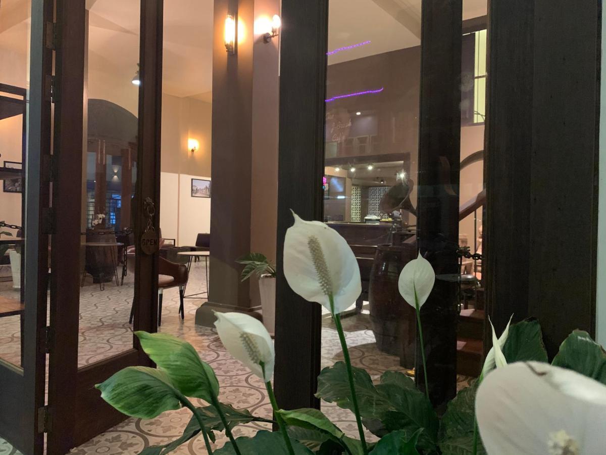 Hotel The J Break Boutique Kâmpôt Zewnętrze zdjęcie
